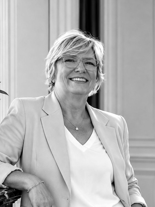 V&eacute;ronique Deltour